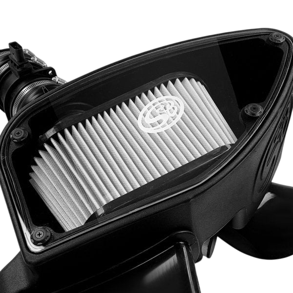 Close up Dry Extendable COLD AIR INTAKE FOR 2005.5-2006 1.9L VW TDI, 2009-2015 VW 2.0L TDI (MK6), 2010-2014 Audi A3 2.0L TDI on a white background
