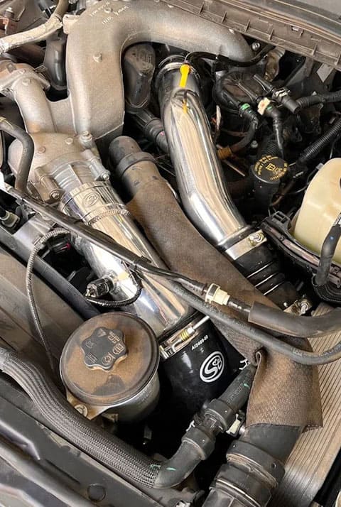 
  An SB Intercool pipe installed in a car
